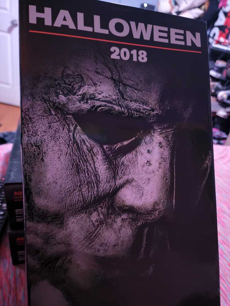 Trick Or Treat Studios Halloween 2018 Michael Myers 1:6 Scale Figure 12” - Trick or Treat Studios (Horror) action figure collectible [Barcode 811501036210] - Main Image 2