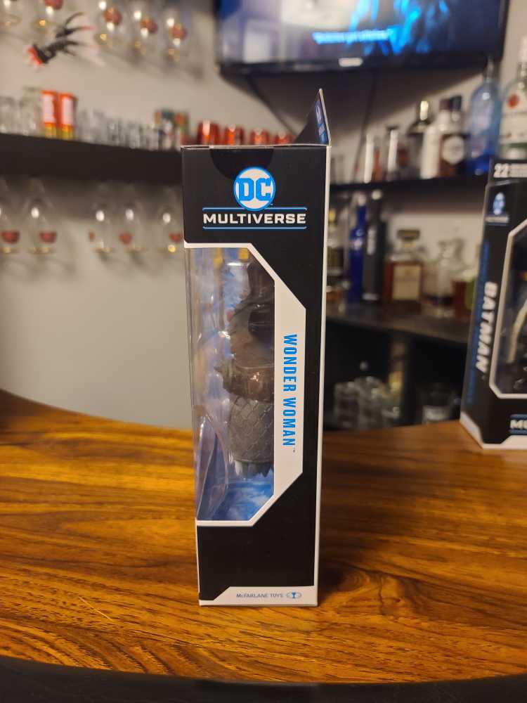 McFarlane DC Multiverse The Frost King BAF Wonder Woman - McFarlane Toys™ (Comic Book) action figure collectible - Main Image 2