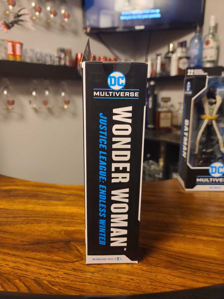 McFarlane DC Multiverse The Frost King BAF Wonder Woman - McFarlane Toys™ (Comic Book) action figure collectible - Main Image 4