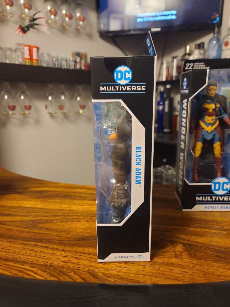 Black Adam - McFarlane Toys™ (DC Multiverse (McFarlane)) action figure collectible - Main Image 2