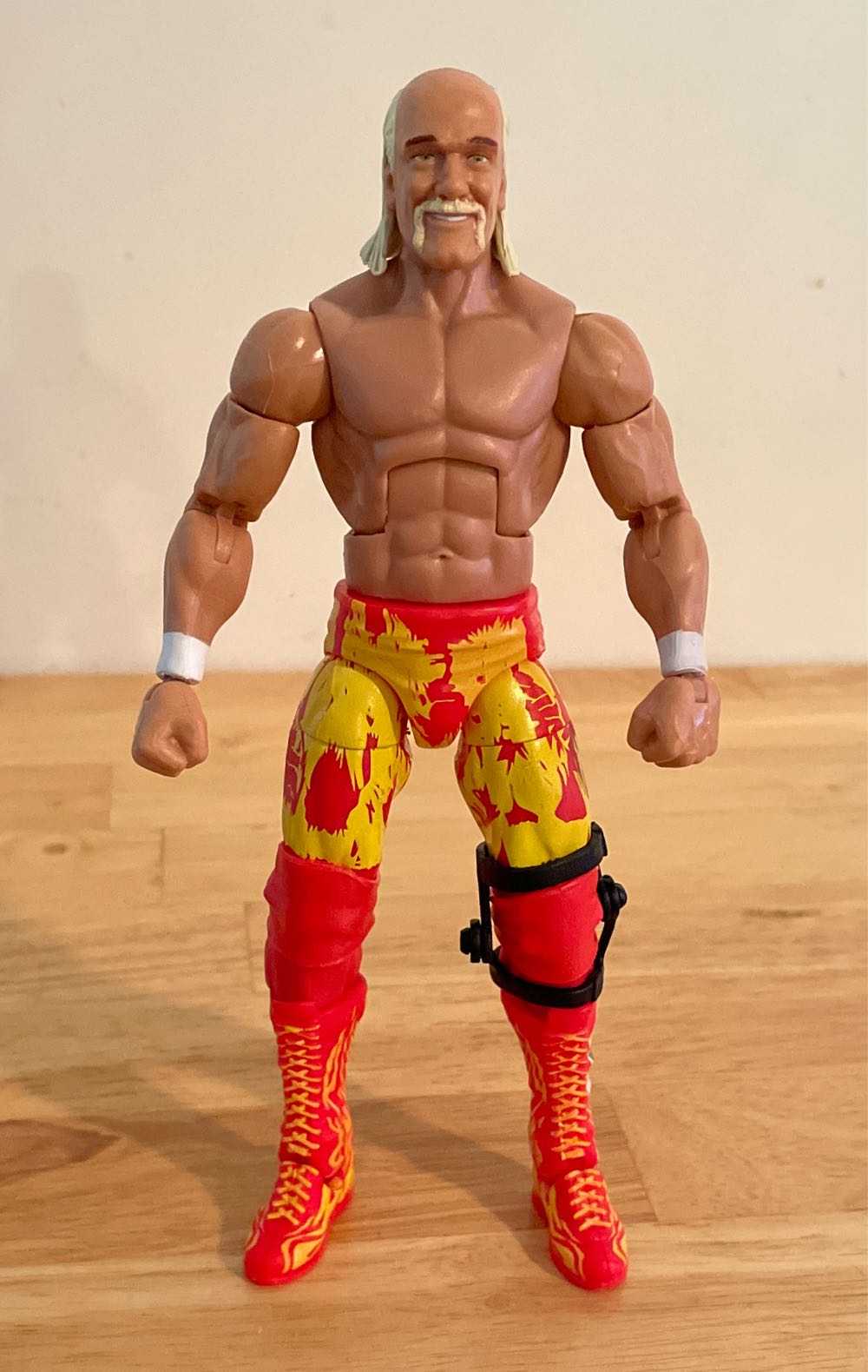 Hulk Hogan - Mattel Wwe (WWE Mattel Elite Series 91) action figure collectible - Main Image 3