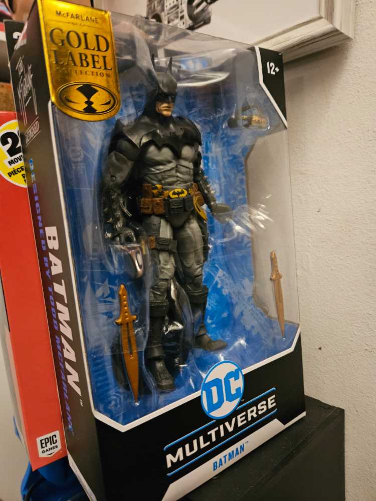 Batman - McFarlane Toys (McFarlane Gold Label Collection) action figure collectible [Barcode 787926150056] - Main Image 3