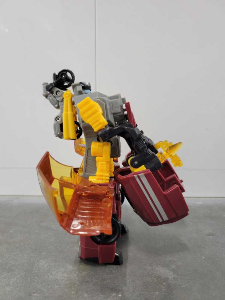 Treadshot with Nightbeat, Ultra Magnus And Over Run - Hasbro (Universe) action figure collectible - Main Image 3