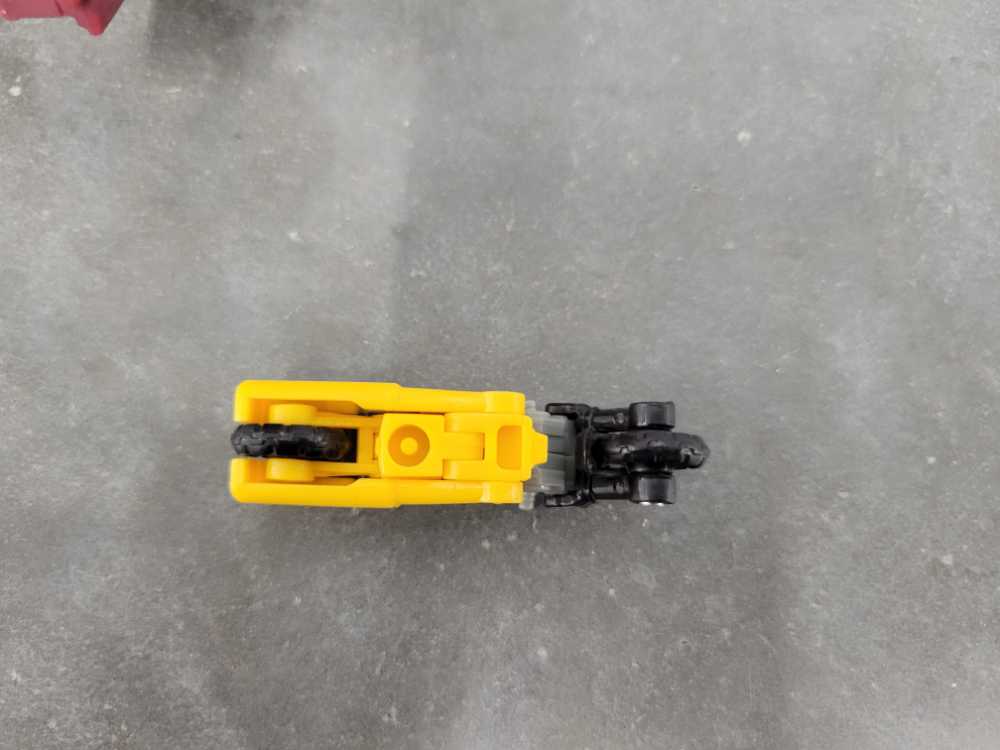 Nightbeat with Treadshot, Ultra Magnus and Over Run - Hasbro (Universe) action figure collectible - Main Image 4