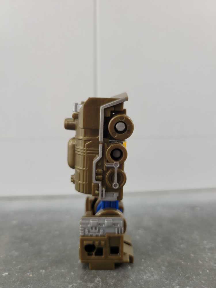 Overload  - Hasbro (Universe) action figure collectible - Main Image 2