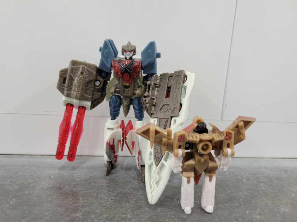 Fireflight with Firebot and Thunderwing - Hasbro (Universe) action figure collectible - Main Image 4