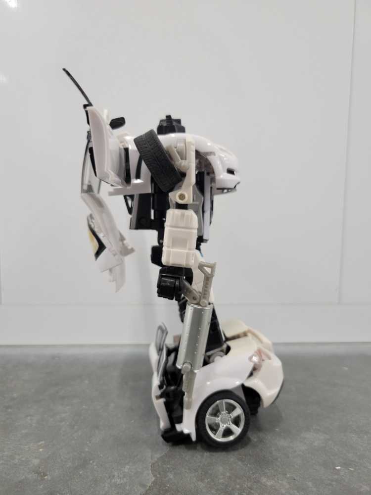 Meister Jazz 1st Robot Mode - Hasbro (Alternators) action figure collectible - Main Image 3