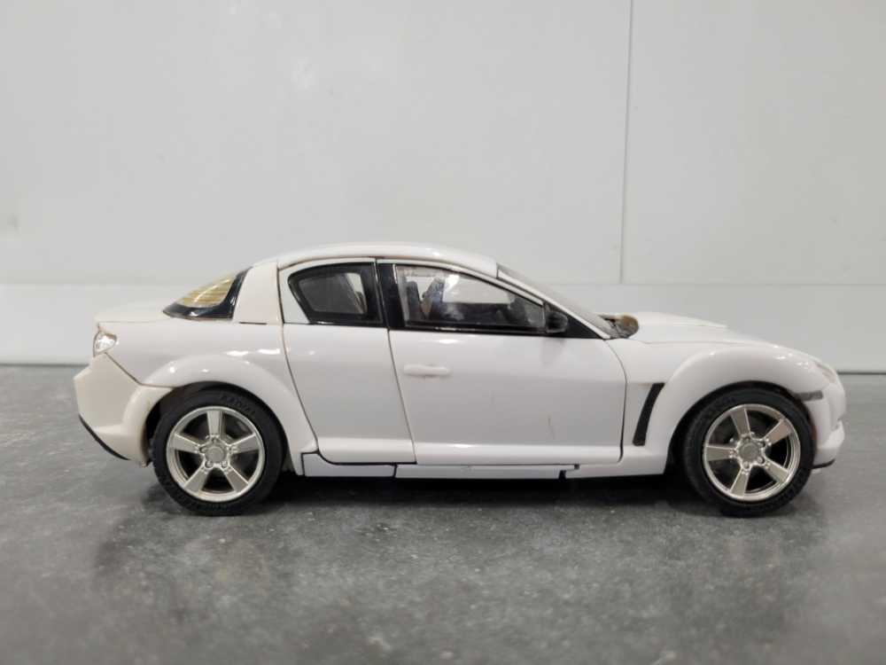 Meister Jazz 2nd Vehicle Mode - Hasbro (Alternators) action figure collectible - Main Image 3