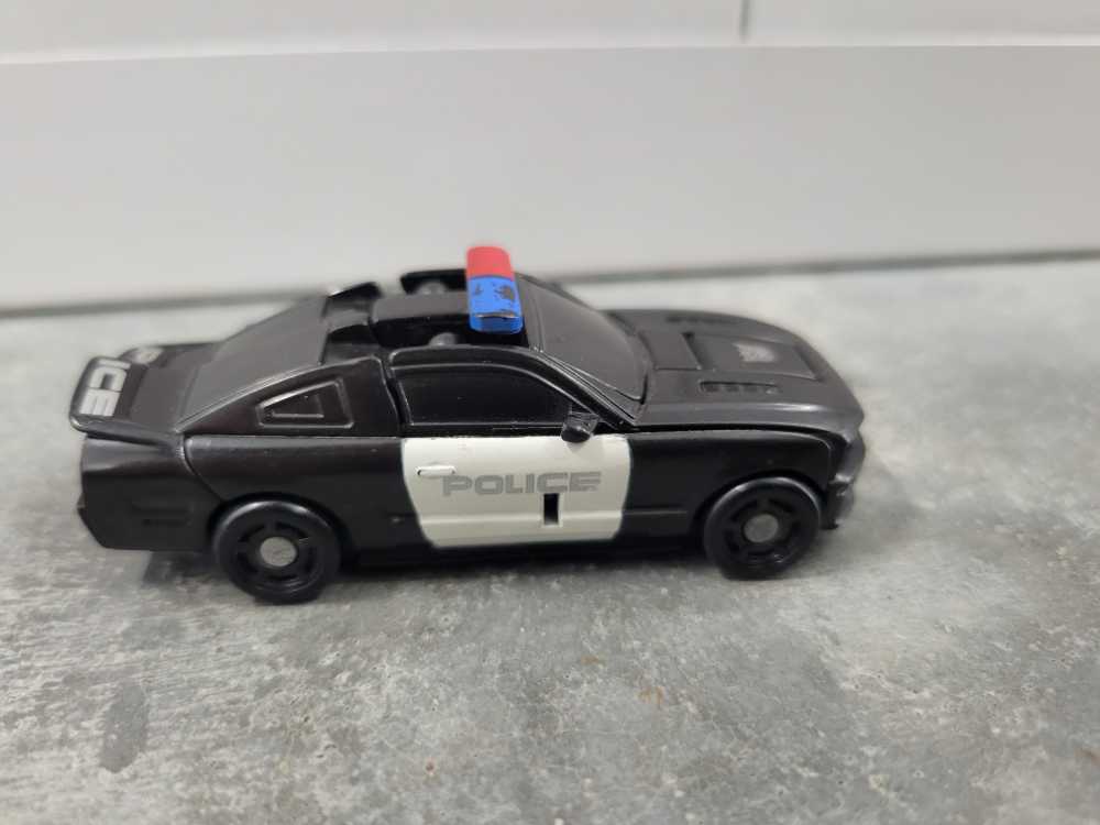 Barricade Legends 2nd Vehicle Mode Missing Feet - Hasbro (Movie) action figure collectible - Main Image 3