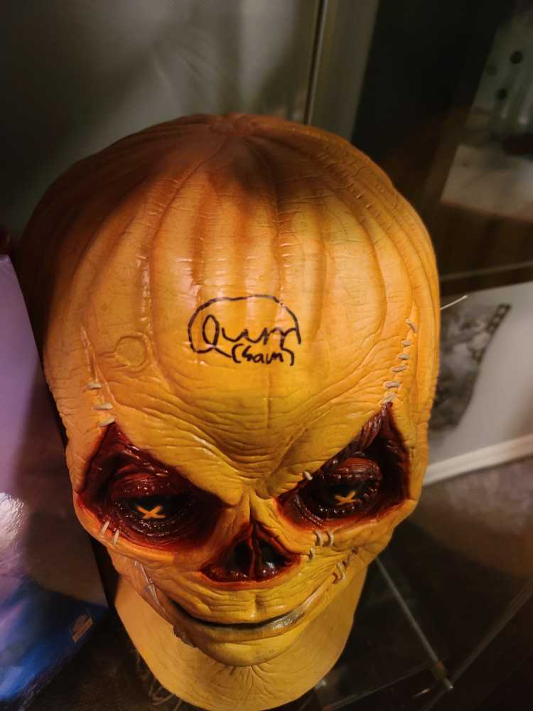 Trick Or Treat Studios Sam Unmasked Mask Signed - Trick or Treat Studios action figure collectible - Main Image 2