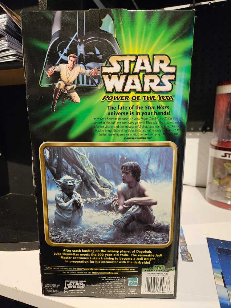 12” Luke Skywalker & Yoda - Hasbro (2000-2002 The Power of the Jedi) action figure collectible [Barcode 076930324868] - Main Image 3