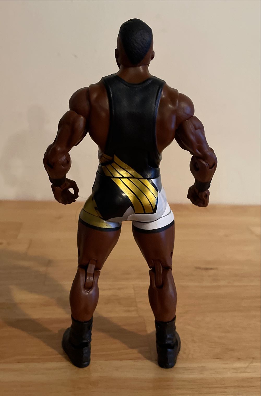 Kofi Kingston - Mattel Wwe (WWE Mattel Elite Series FYE Exclusive The New Day “Booty-O’s”) action figure collectible - Main Image 4