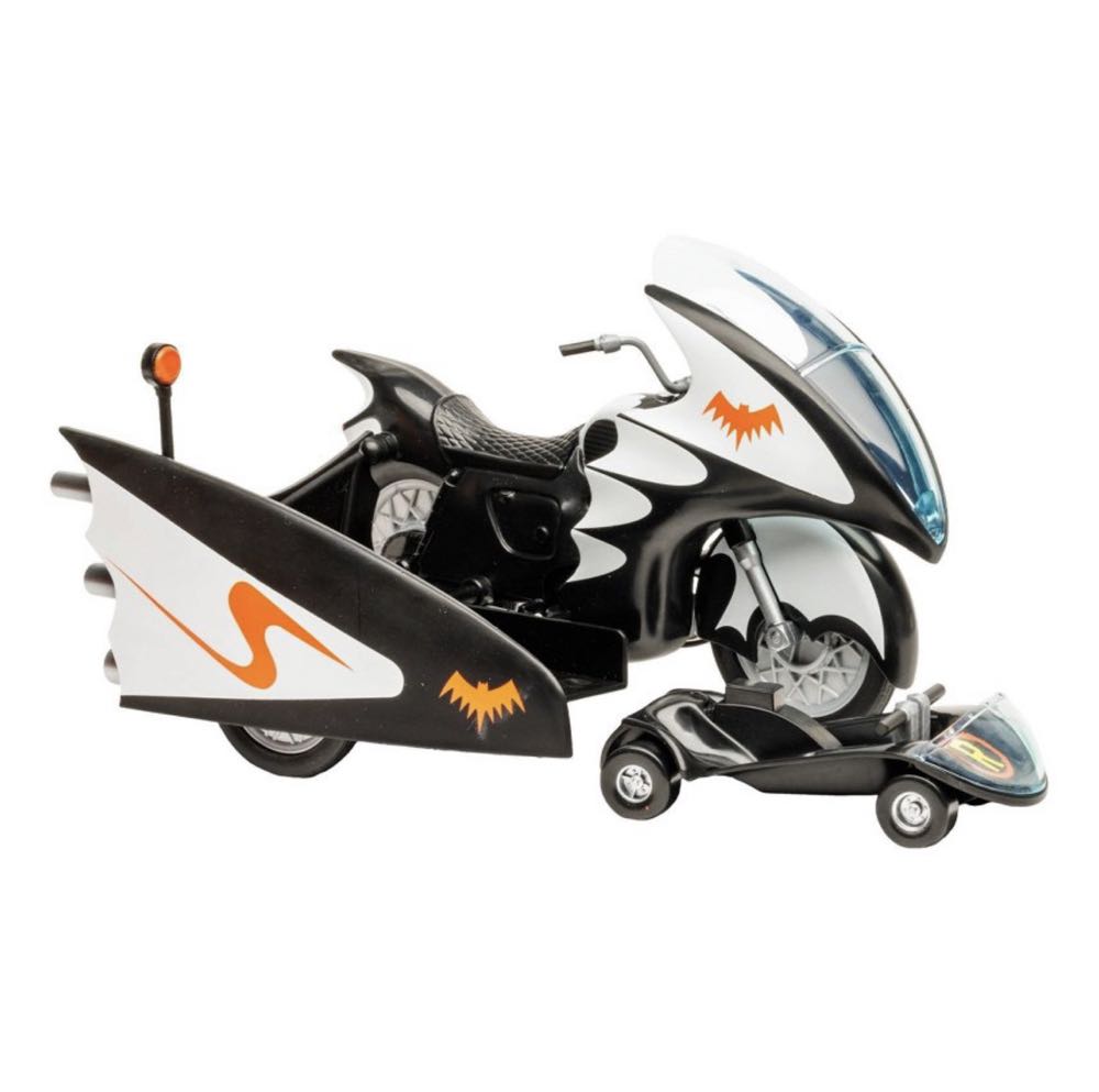 Batcycle W/sidecar - McFarlane Toys (Batman ‘66) (Batman Classic Tv Series) action figure collectible [Barcode 787926157093] - Main Image 4