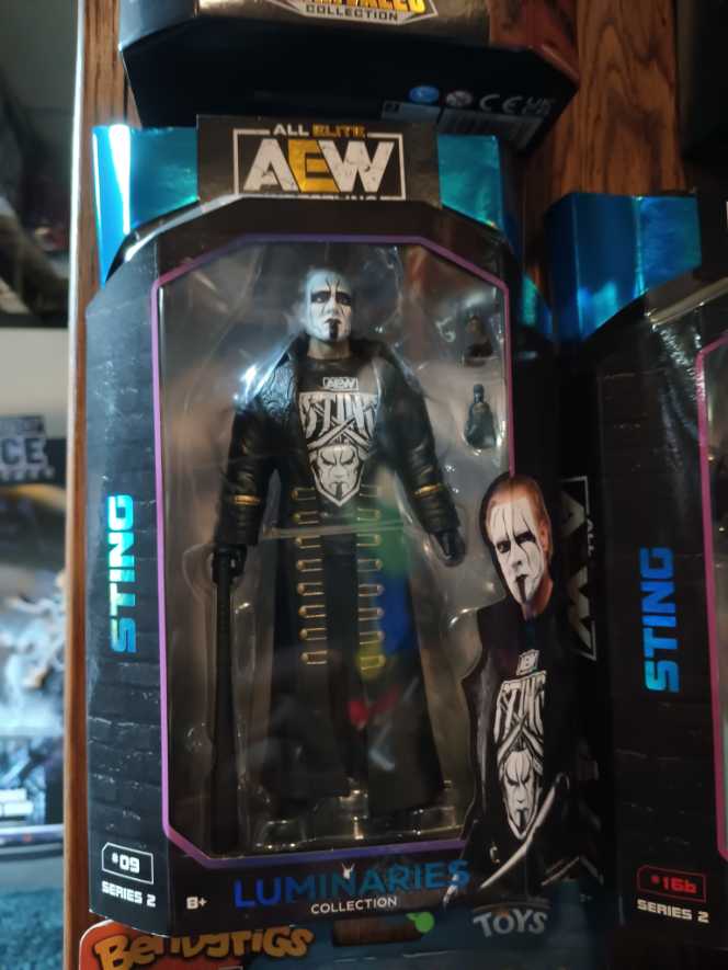AEW Luminaries Collection Sting With Jacket - Jazwares (AEW Unmatched Collection Series 2) action figure collectible [Barcode 191726415275] - Main Image 3