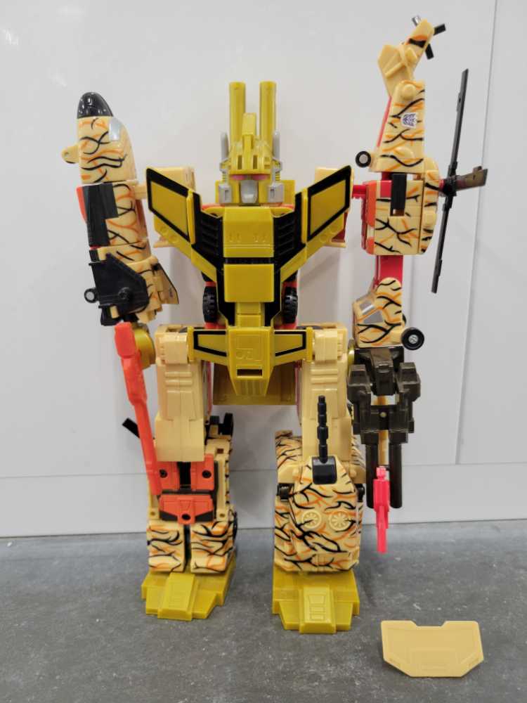 Runination Wal-Mart  - Hasbro (Universe) action figure collectible - Main Image 2