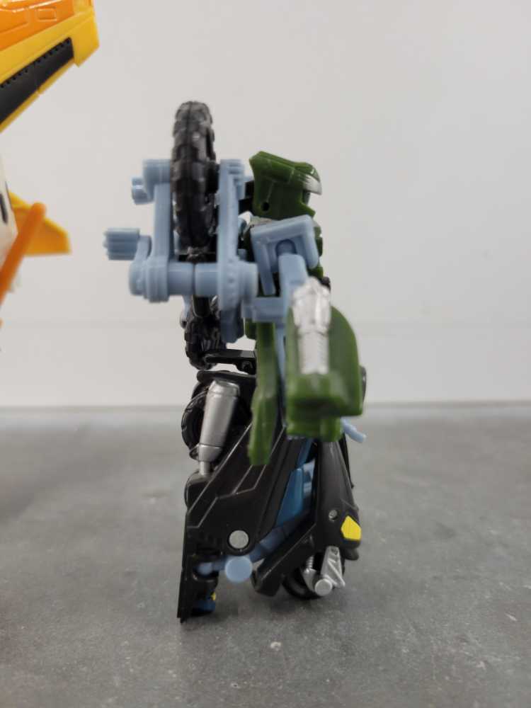 Perceptor with Inferno and Sunstorm Street Action Team  - Hasbro (Universe) action figure collectible - Main Image 2