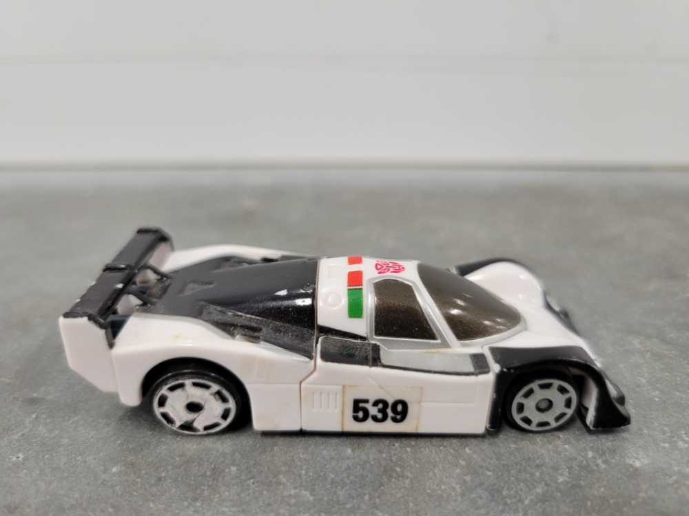 Wheeljack Vehicle Mode - Hasbro (Universe) action figure collectible - Main Image 3