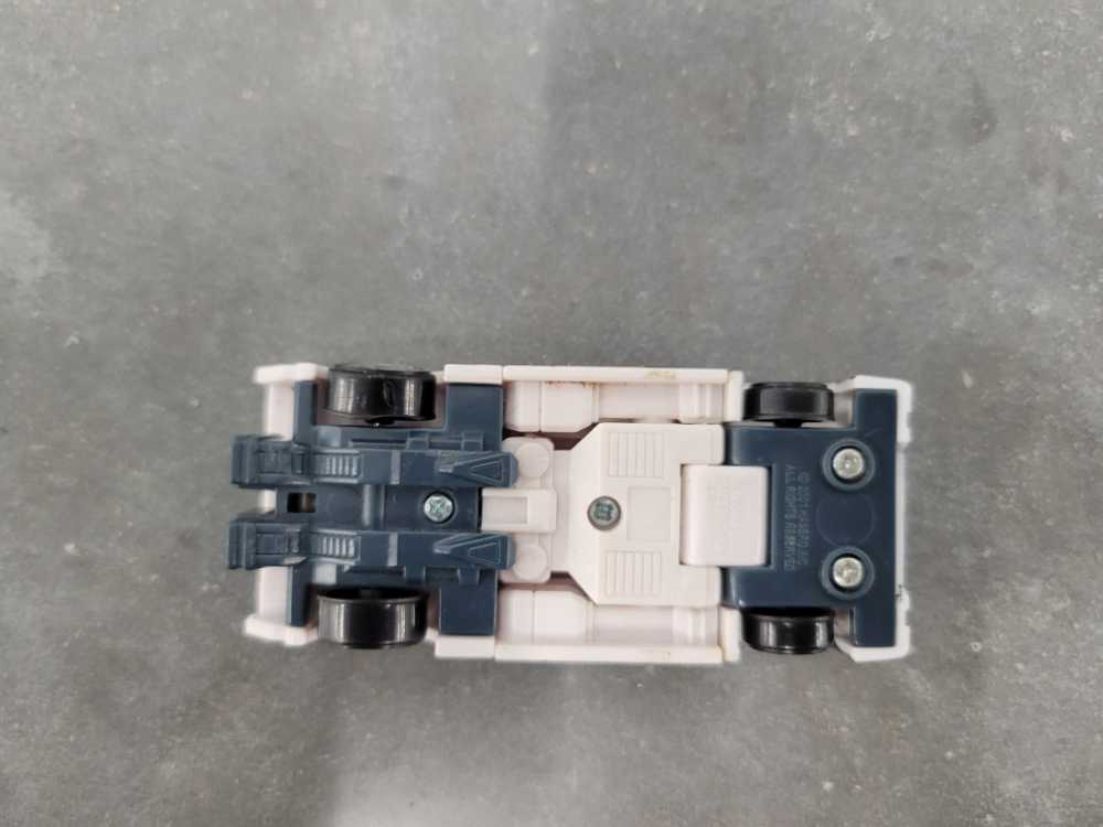 Wheeljack Vehicle Mode - Hasbro (Universe) action figure collectible - Main Image 4