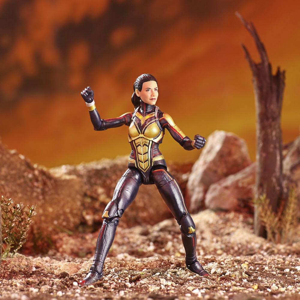 Wasp - Hasbro (ML BAF Thanos Infinity War) action figure collectible [Barcode 630509808595] - Main Image 3