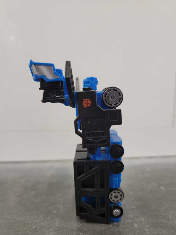 Ultra Magnus And Ironhide 1st - Hasbro (Universe) action figure collectible - Main Image 3