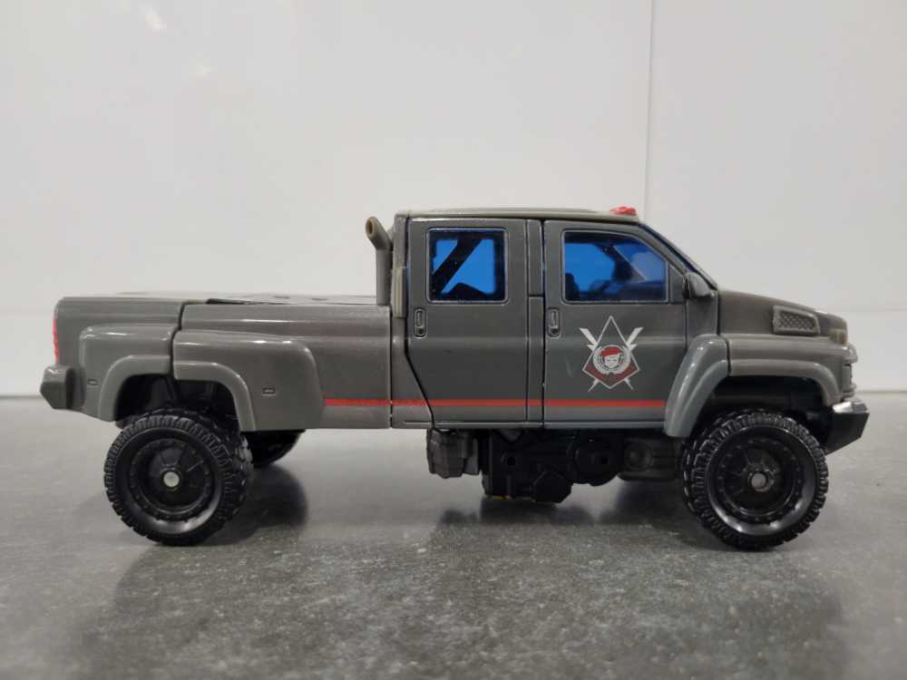 Ironhide 3rd Vehicle Mode  - Hasbro (Revenge Of The Fallen) action figure collectible - Main Image 3