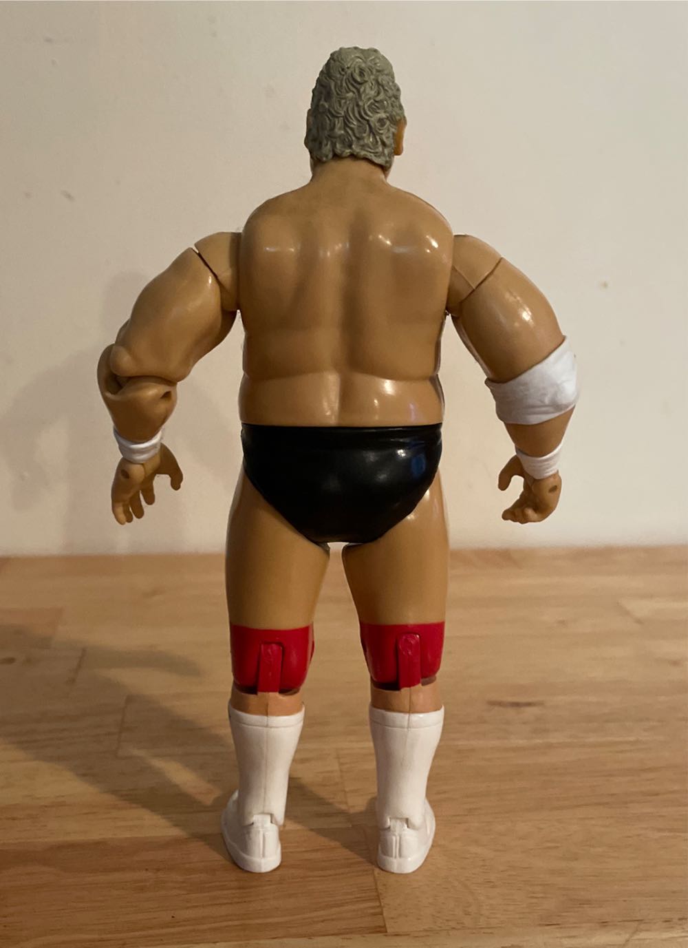 “The American Dream” Dusty Rhodes - WWE Jakks Pacific Classic Superstars (WWE Jakks Pacific Classic Superstars Series 10) action figure collectible - Main Image 4