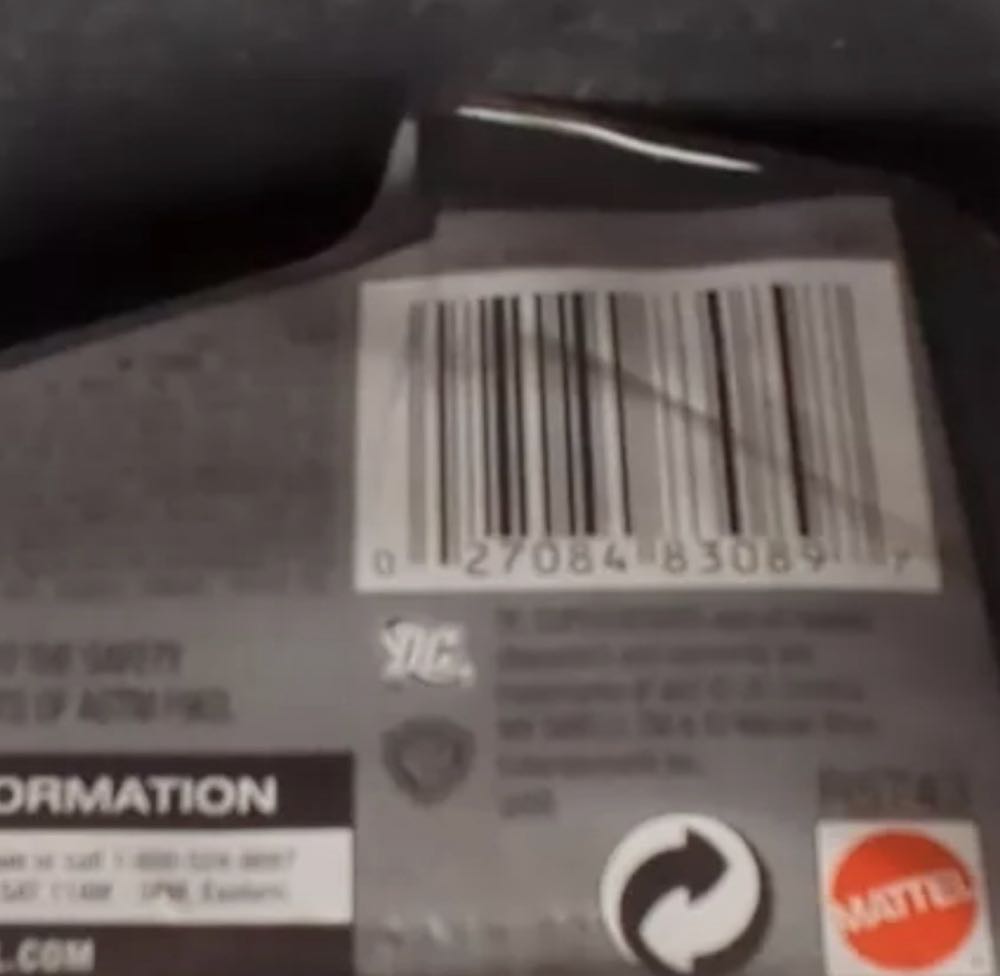 Superman Batman Public Enemies Batman Blue Cape - Mattel action figure collectible [Barcode 027084830897] - Main Image 4