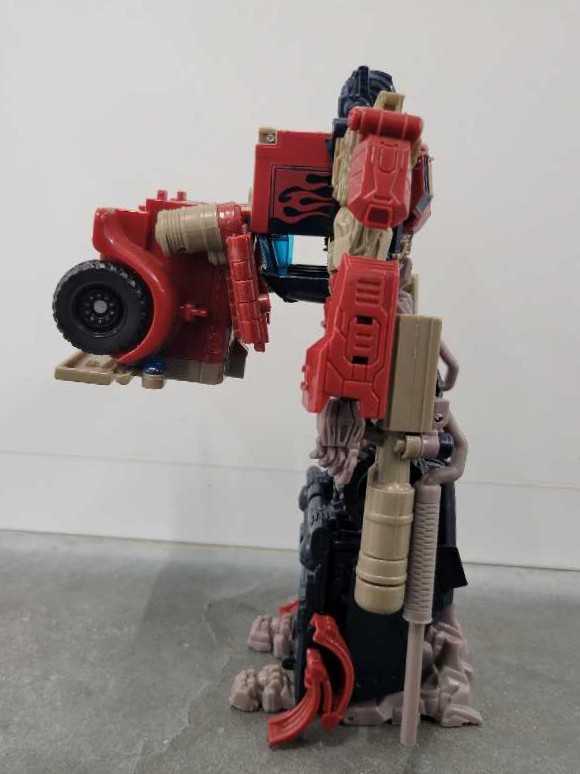 Optimus Prime Shanghai General - Hasbro (Revenge Of The Fallen) action figure collectible - Main Image 3