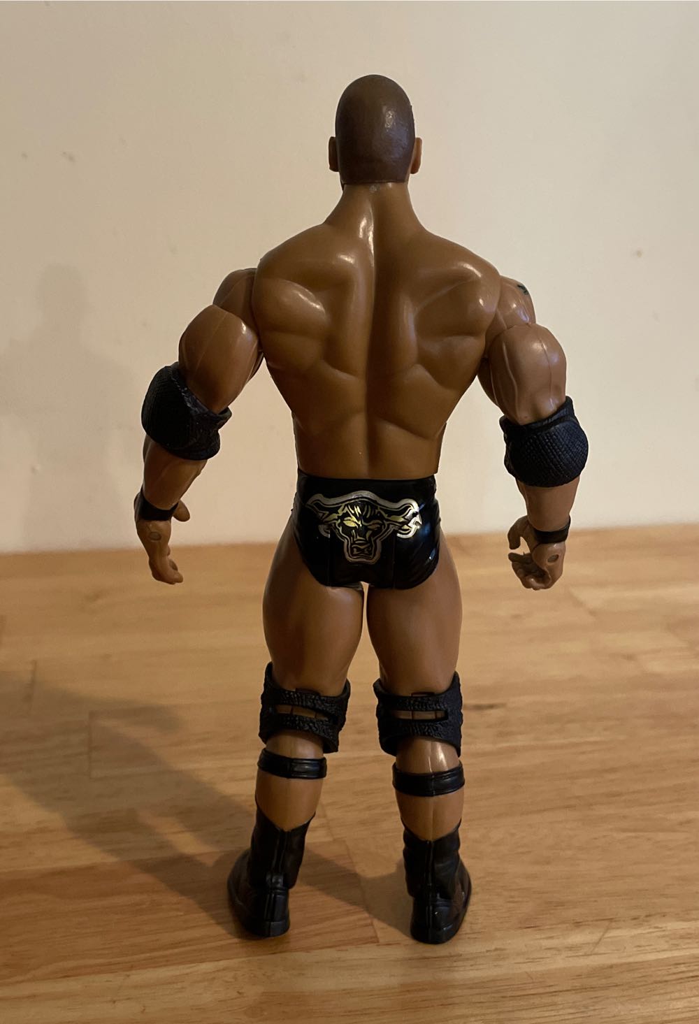 The Rock - WWE Jakks Pacific Classic Superstars (WWE Jakks Pacific Classic Superstars Series 3 Packs Series 10) action figure collectible - Main Image 2