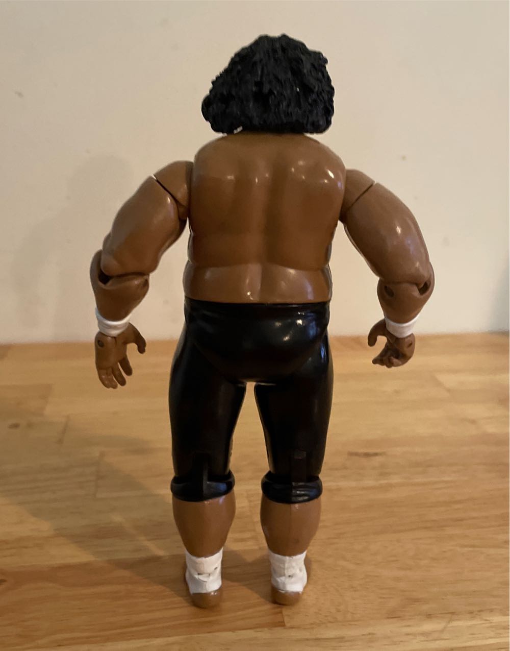 “Wild Samoans” Afa - WWE Jakks Pacific Classic Superstars (WWE Jakks Pacific Classic Superstars Series 3 Packs Series 6) action figure collectible - Main Image 4