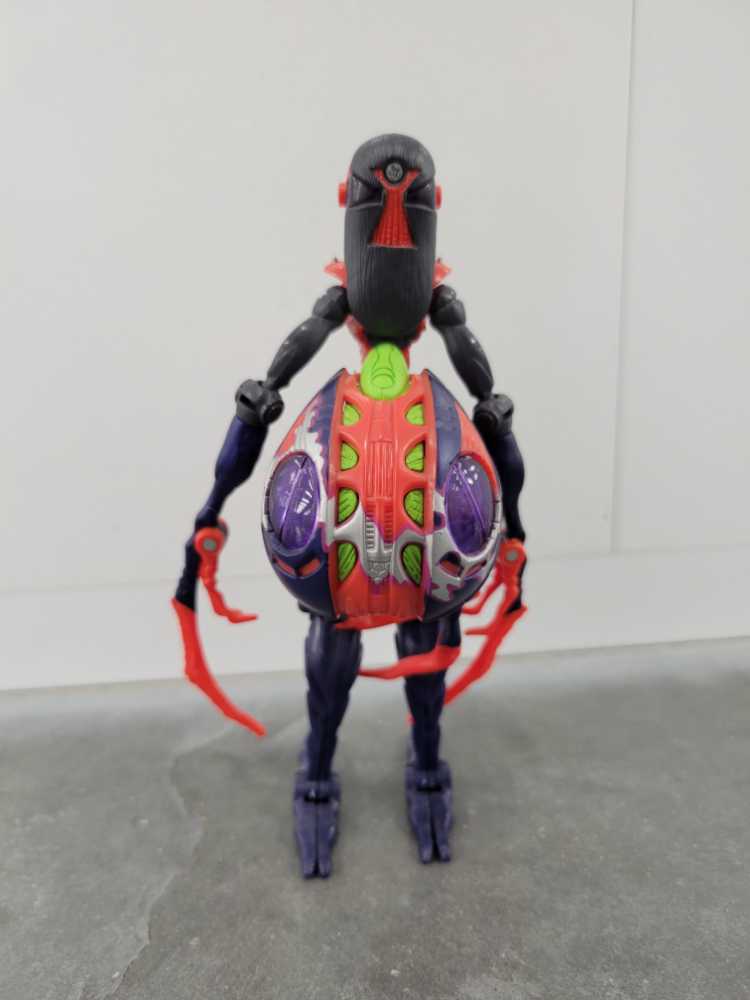 Crystal Widow VS Oil Slick and  - Hasbro (Universe) action figure collectible - Main Image 4