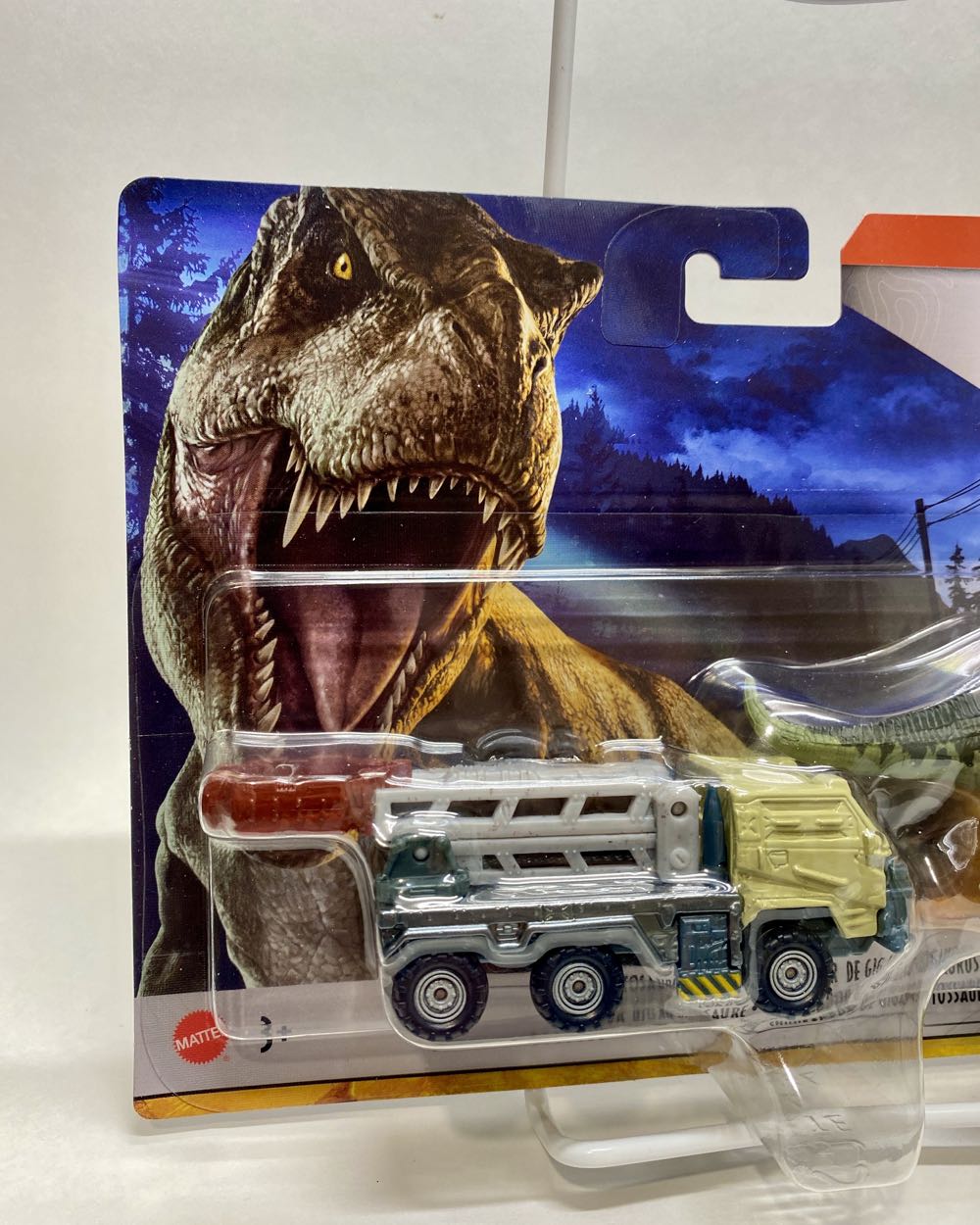 Matchbox Jurassic World Dino Transporters 1 Vehicle & 1-2 Mini Dinosaurs Ages 3 Years Old & Up  action figure collectible [Barcode 887961989519] - Main Image 3