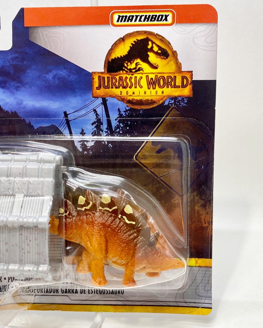Matchbox Jurassic World Dino Transporters 1 Vehicle & 1-2 Mini Dinosaurs Ages 3 Years Old & Up  action figure collectible [Barcode 887961989601] - Main Image 3