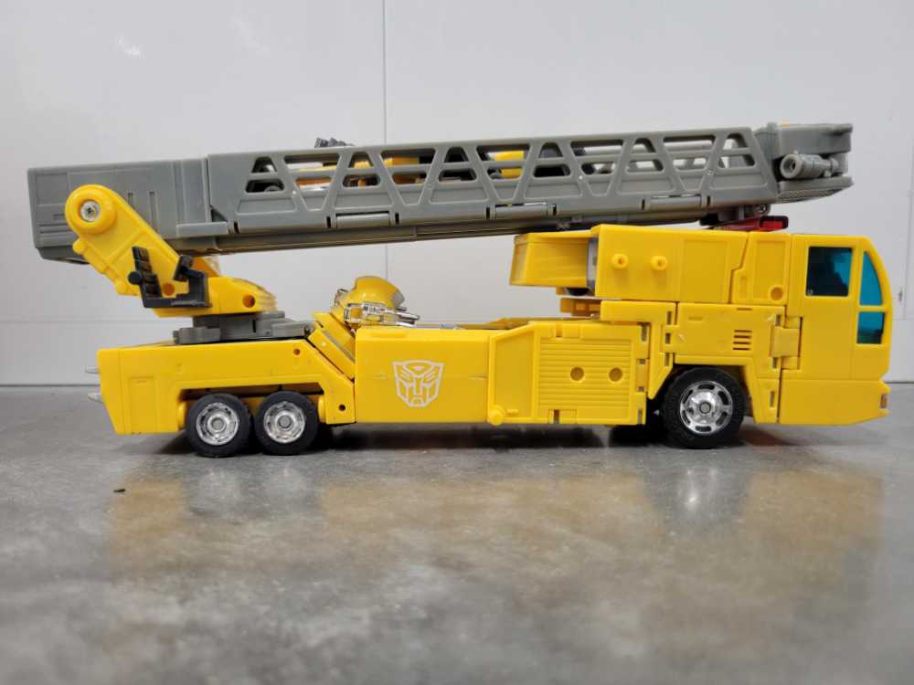 Optimus Prime Sam’s Club (Vehicle Mode) - Hasbro (Universe) action figure collectible - Main Image 3