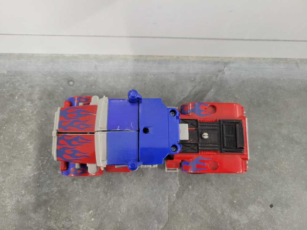 Optimus Prime Power Hook FAB 3rd Vehicle Mode Missing Missile - Hasbro (Movie) action figure collectible - Main Image 2