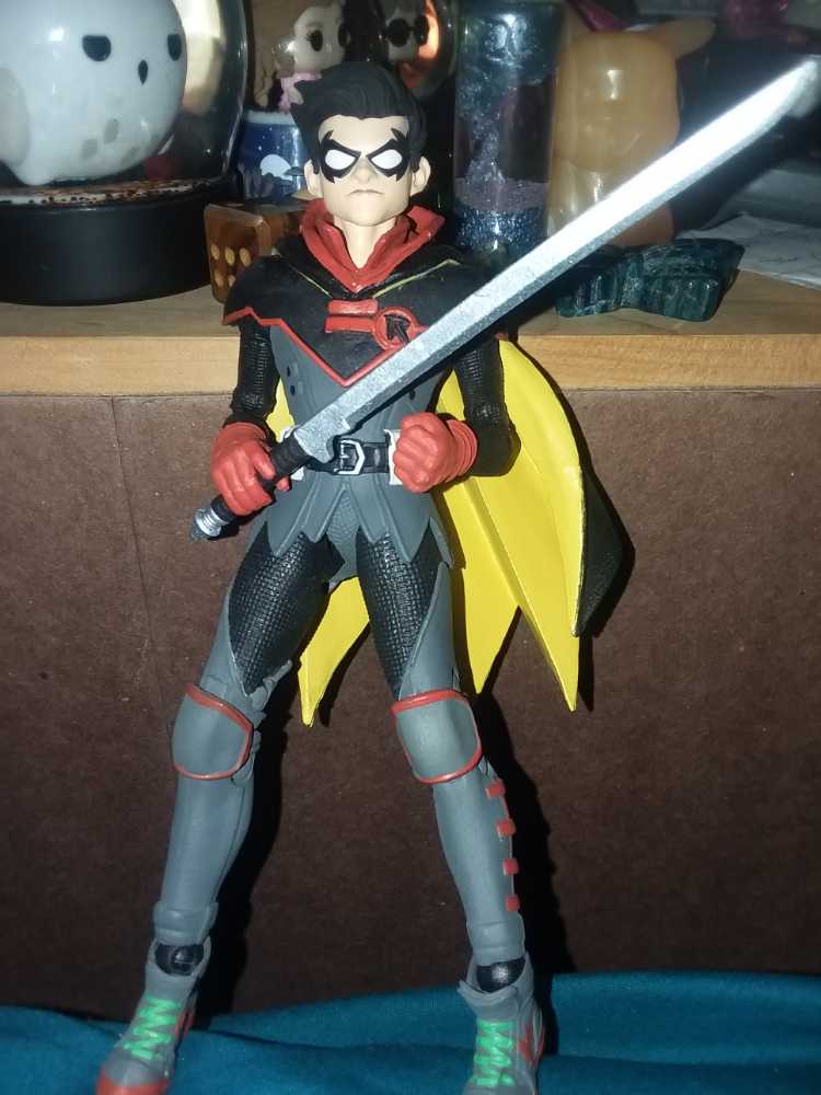 Robin (Damien)  action figure collectible - Main Image 1