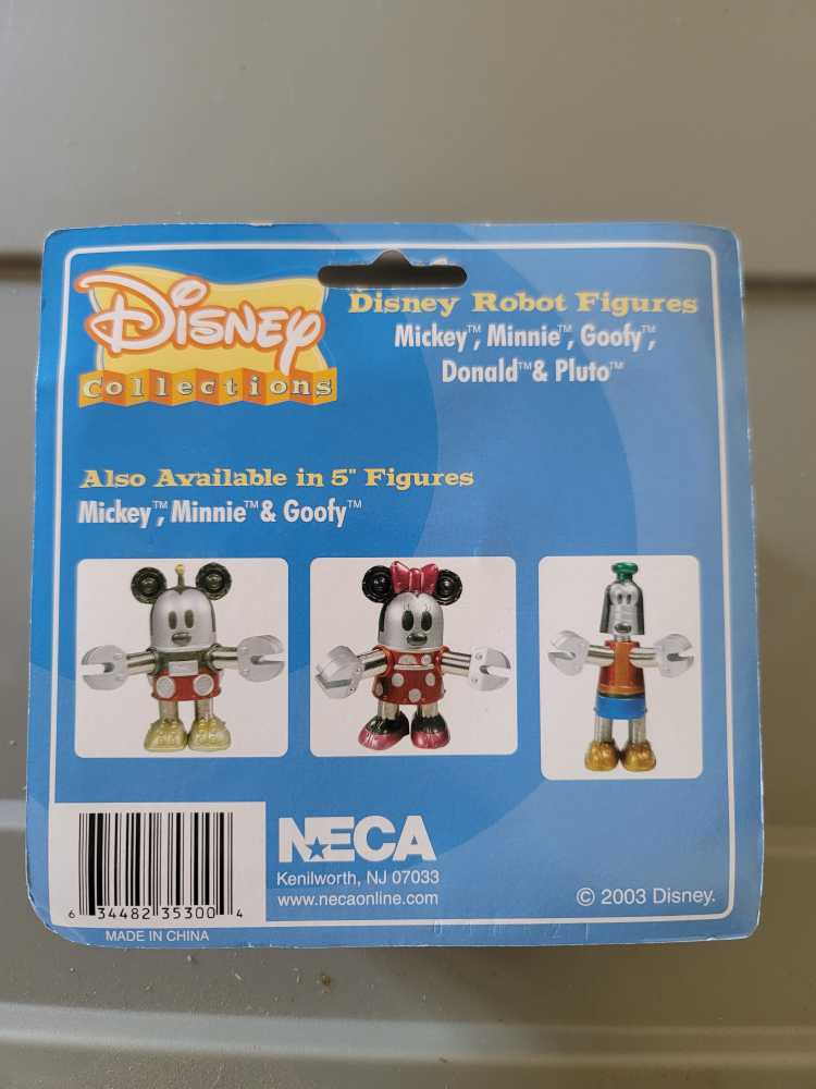 Disney Robot Figures  - Neca (Disney Collections) action figure collectible [Barcode 634482353004] - Main Image 2