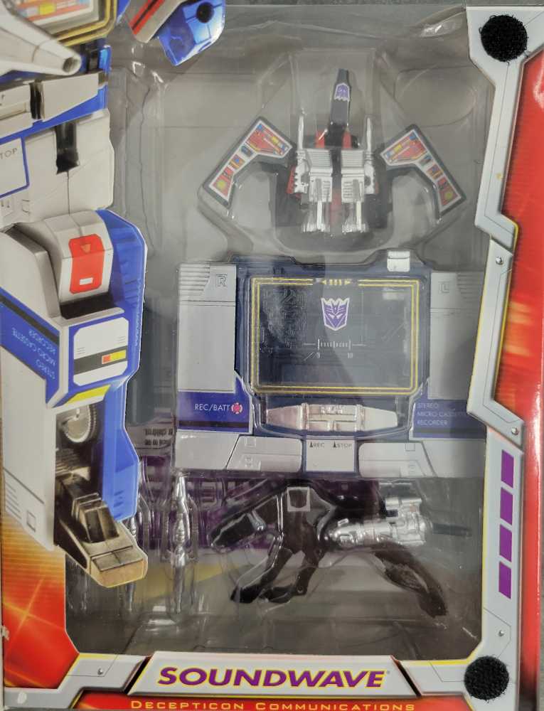 Soundwave Toys"R"Us  - Hasbro (Reissue) action figure collectible - Main Image 2