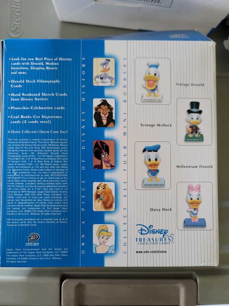 Daisy Duck - Upper Deck (Disney Treasures Collectible Cards) action figure collectible - Main Image 2