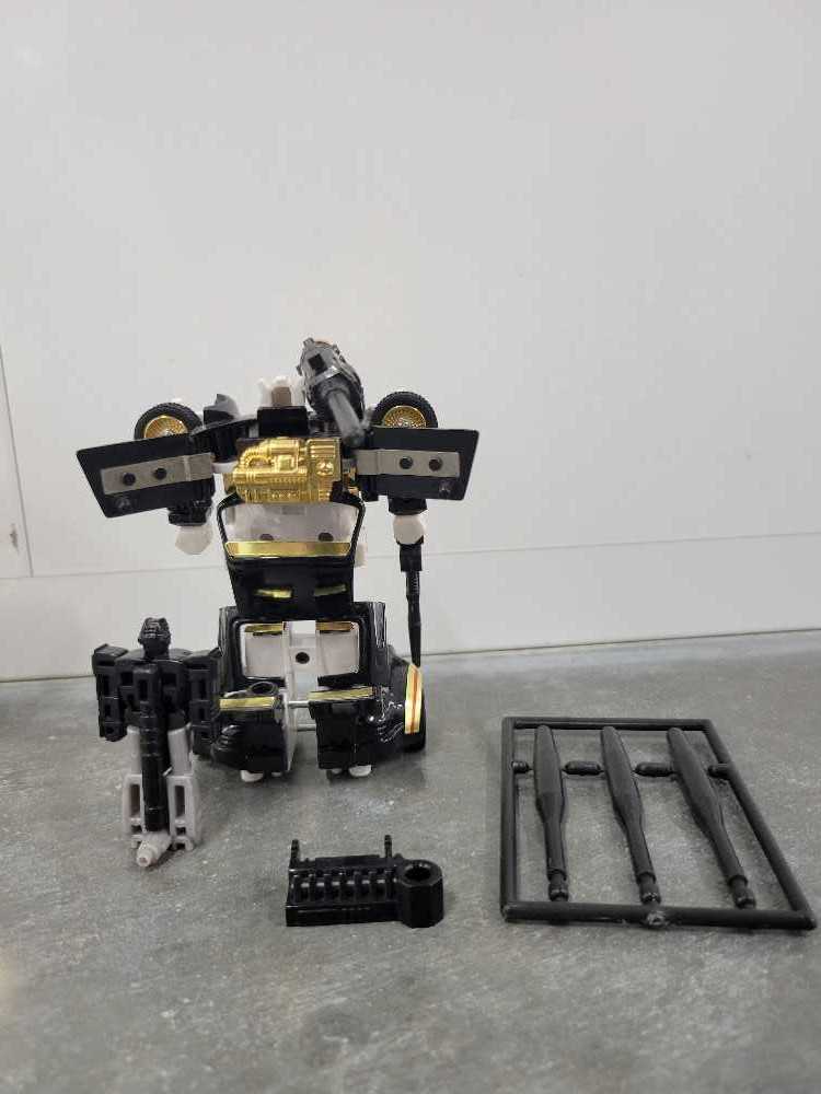 Ricochet Stepper With Nightstick Robot Mode Toys"R"Us  - Hasbro (Reissue) action figure collectible - Main Image 4