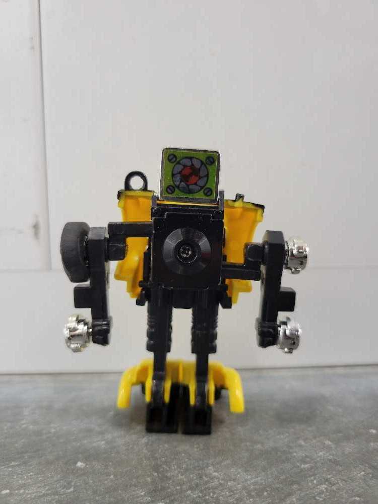 Bumblebee (Robot Mode) - Hasbro (Key Chain) action figure collectible - Main Image 3