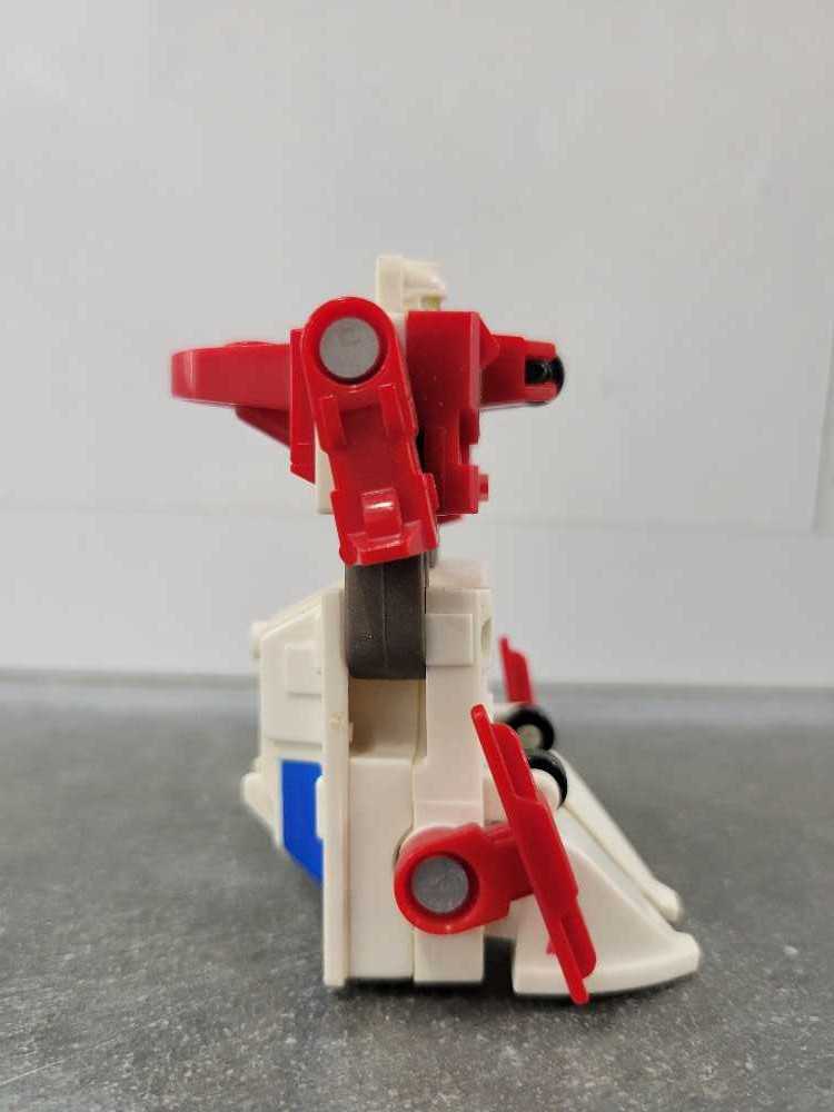 Waver Wingwaver Landcross - Takara Tomy (Transformers G1) action figure collectible - Main Image 3