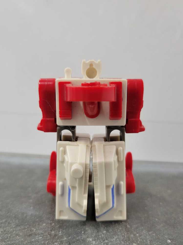 Waver Wingwaver Landcross - Takara Tomy (Transformers G1) action figure collectible - Main Image 4