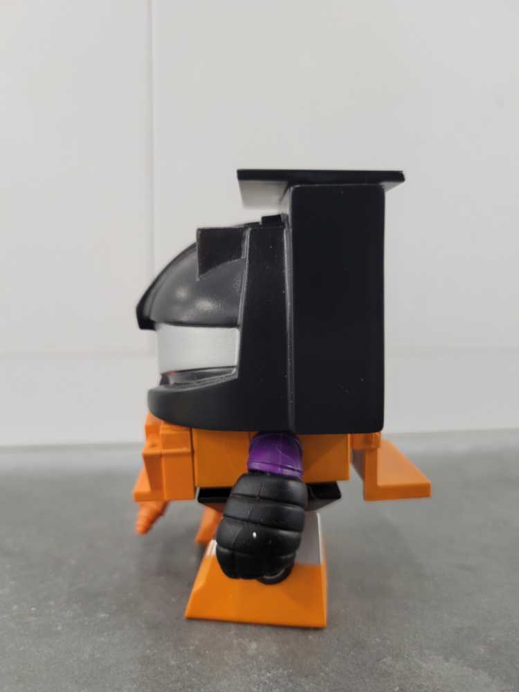 Longhaul Orange - Hasbro (Loyal Subjects) action figure collectible - Main Image 4