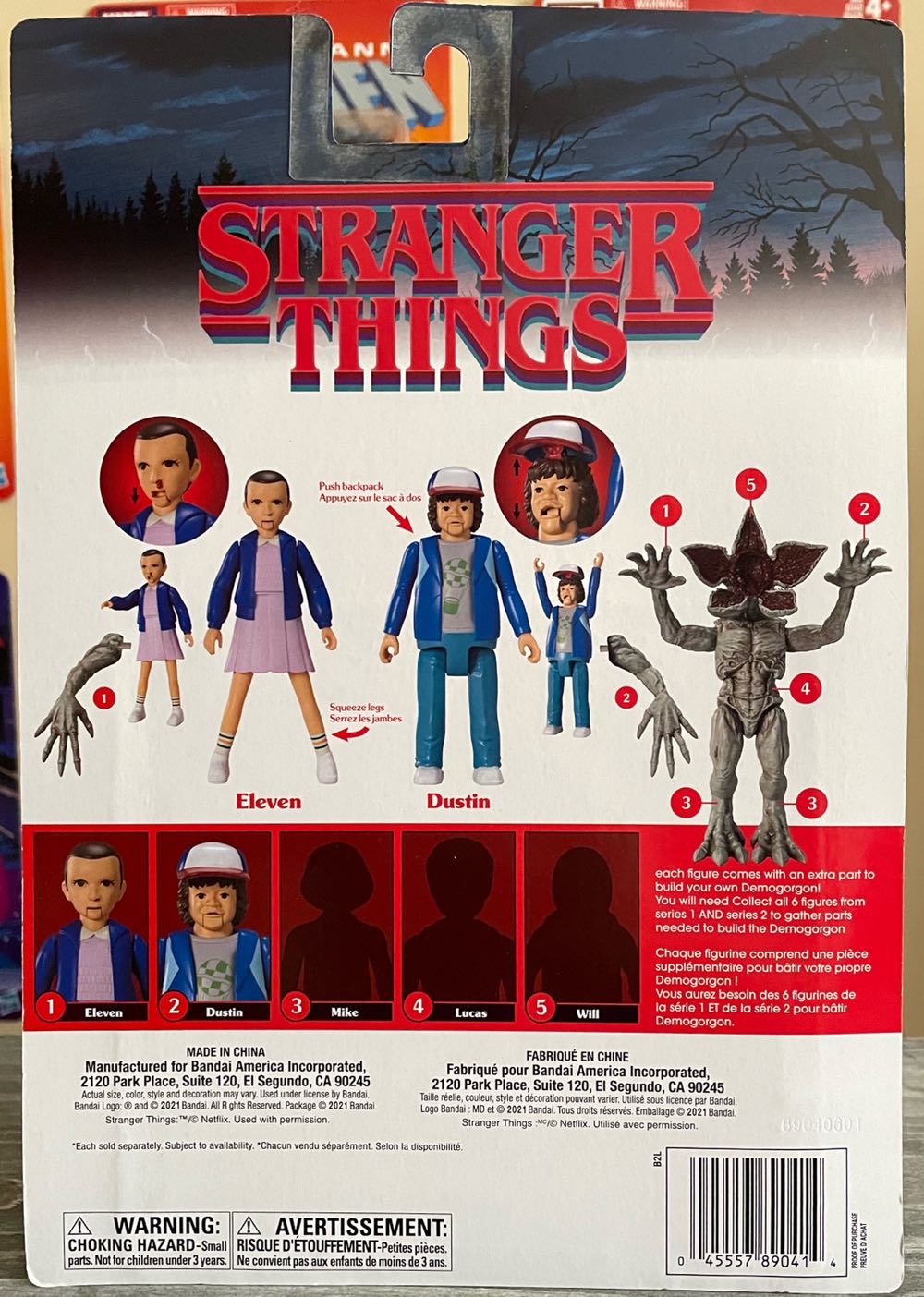 Eleven - Bandai (Stranger Things) action figure collectible [Barcode 045557890414] - Main Image 2