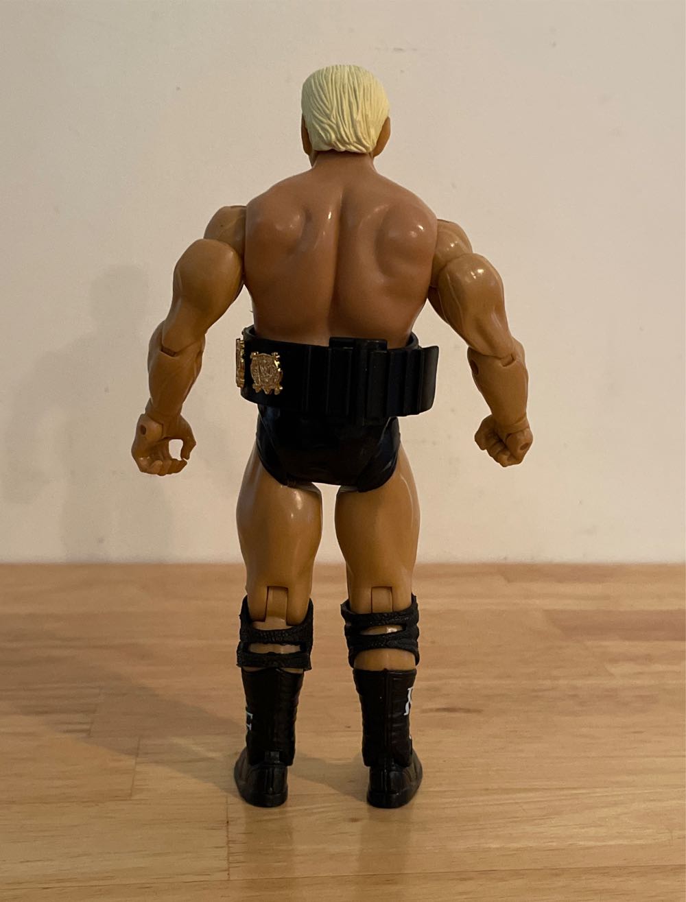 “Nature Boy” Ric Flair - WWE Jakks Pacific Ruthless Aggression Series (WWE Jakks Pacific Ruthless Aggression Series 20) action figure collectible - Main Image 2