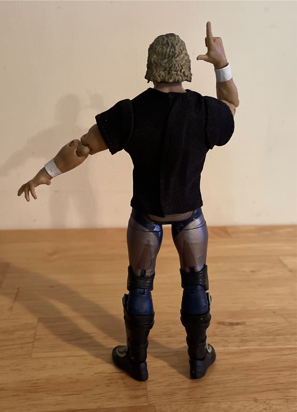 Kenny Omega - Jazwares AEW (AEW Jazwares Unrivaled Collection ShopAEW Exclusive Series 1) action figure collectible - Main Image 2