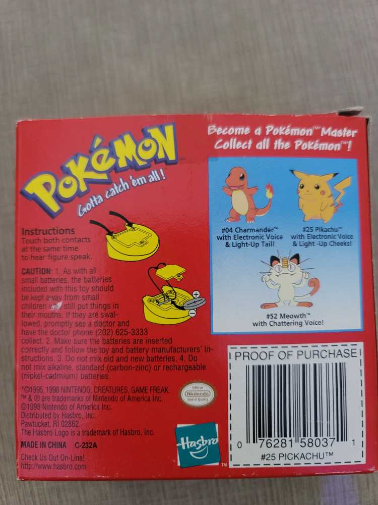 Pikachu  - Hasbro (Pokémon) action figure collectible [Barcode 076281580371] - Main Image 2