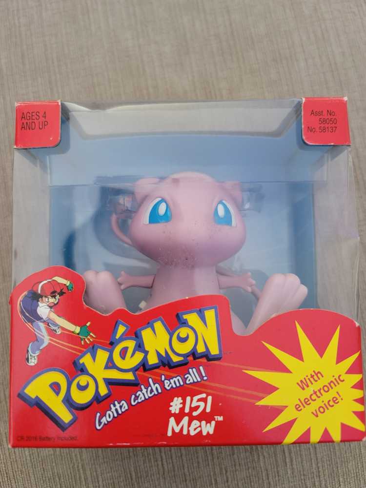 Mew  - Hasbro (Pokémon) action figure collectible [Barcode 076930581377] - Main Image 1