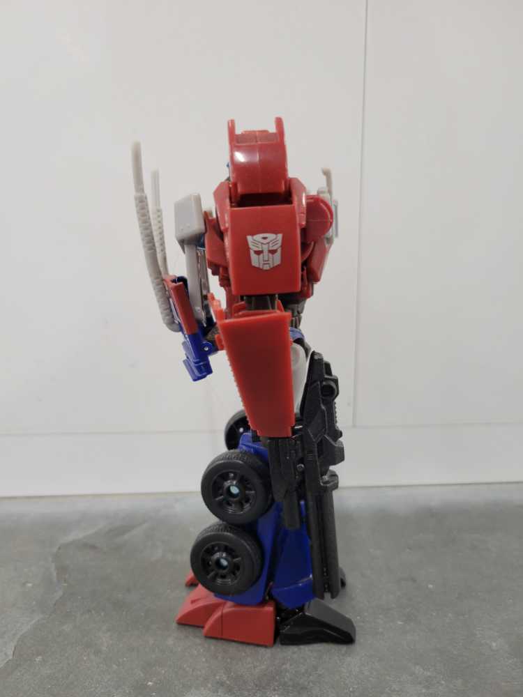 Optimus Prime First Edition Toys"R"Us  - Hasbro (Prime) action figure collectible - Main Image 3